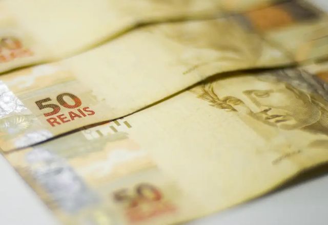 Notas de 50 reais | Marcello Casal /Agência Brasil