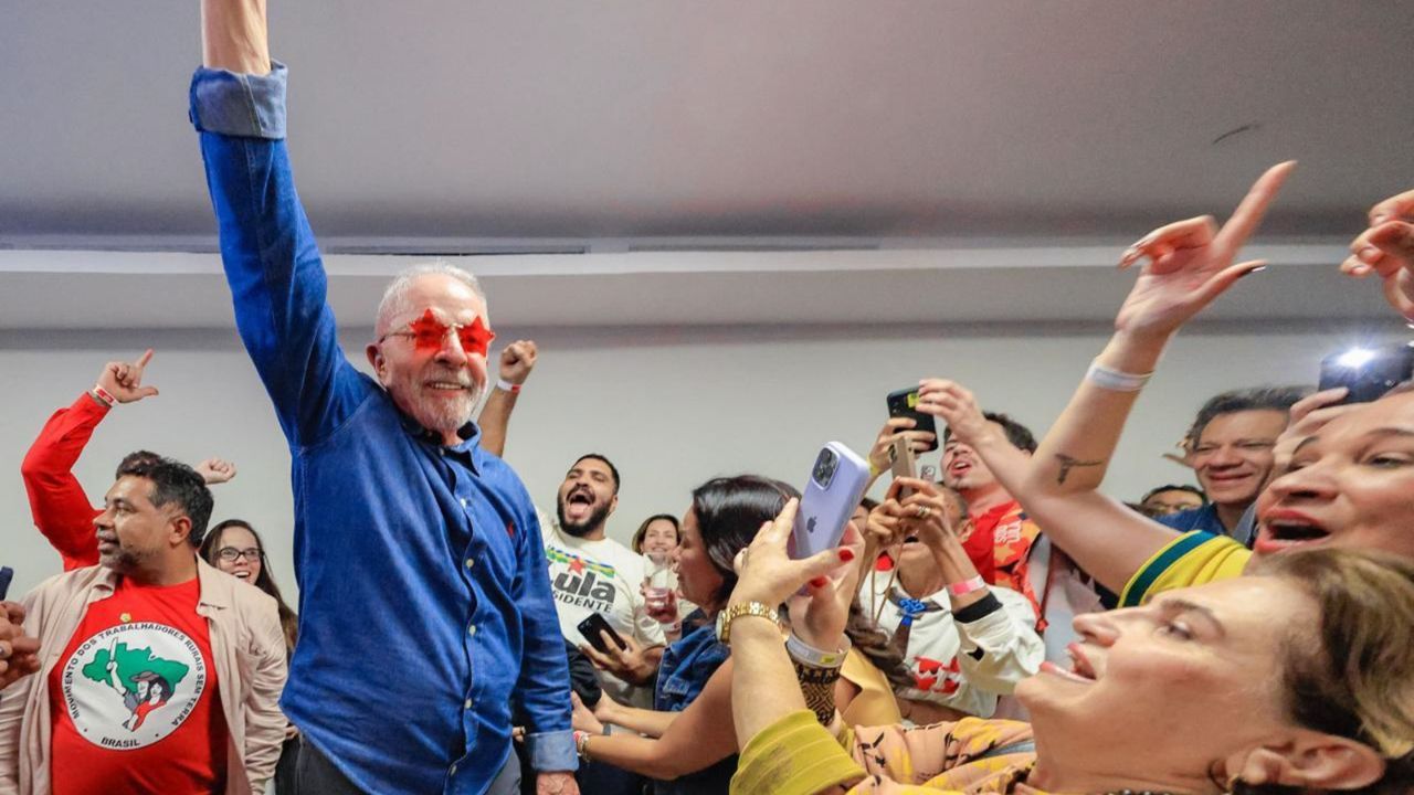Lula é reeleito presidente e governará pela quarta vez