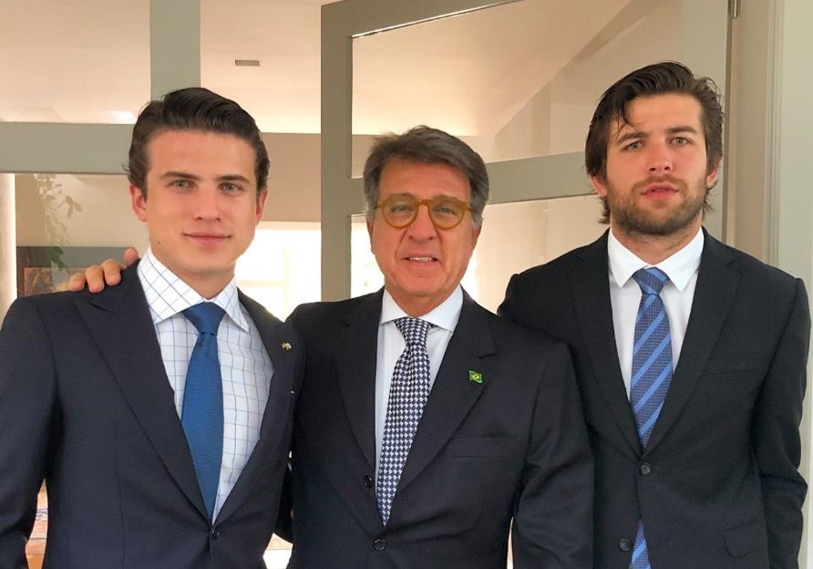 Fuga de Flávio pode dar vaga a suplente que votou Lula em 22 Fuga de Flávio pode dar vaga a suplente que votou Lula em 22
