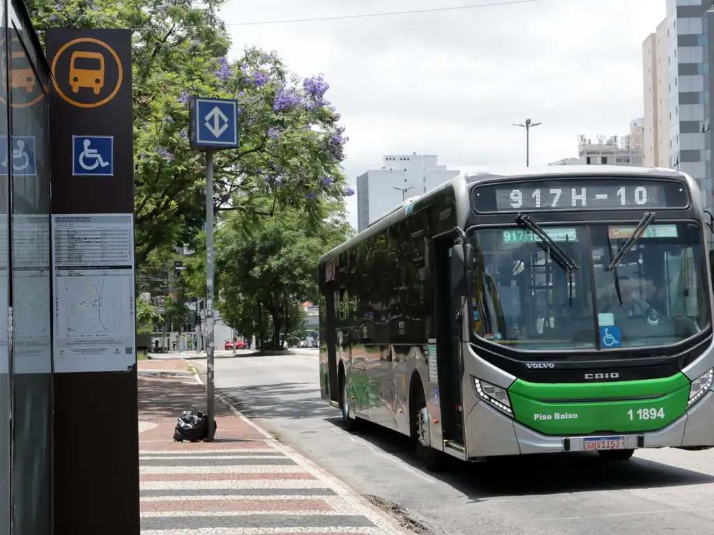 Justiça cobra explicações sobre frota de ônibus em SP