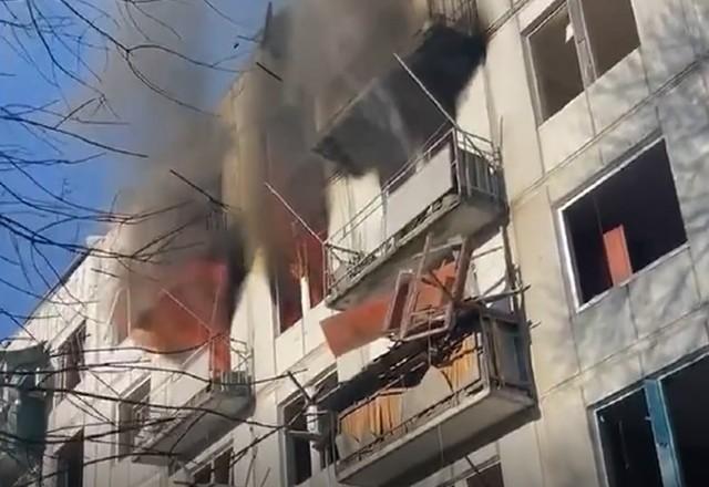 prédio destruído na ucrânia