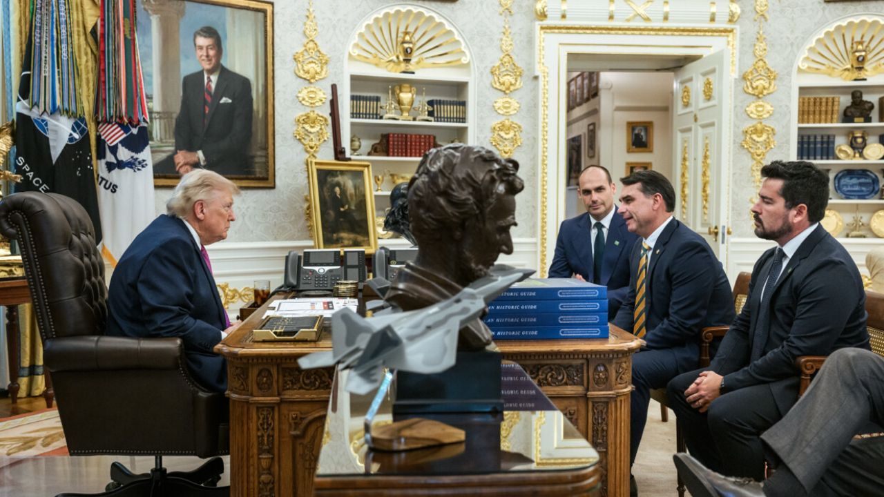 Trump autorizou entrada de Flávio nos EUA, dizem fontes