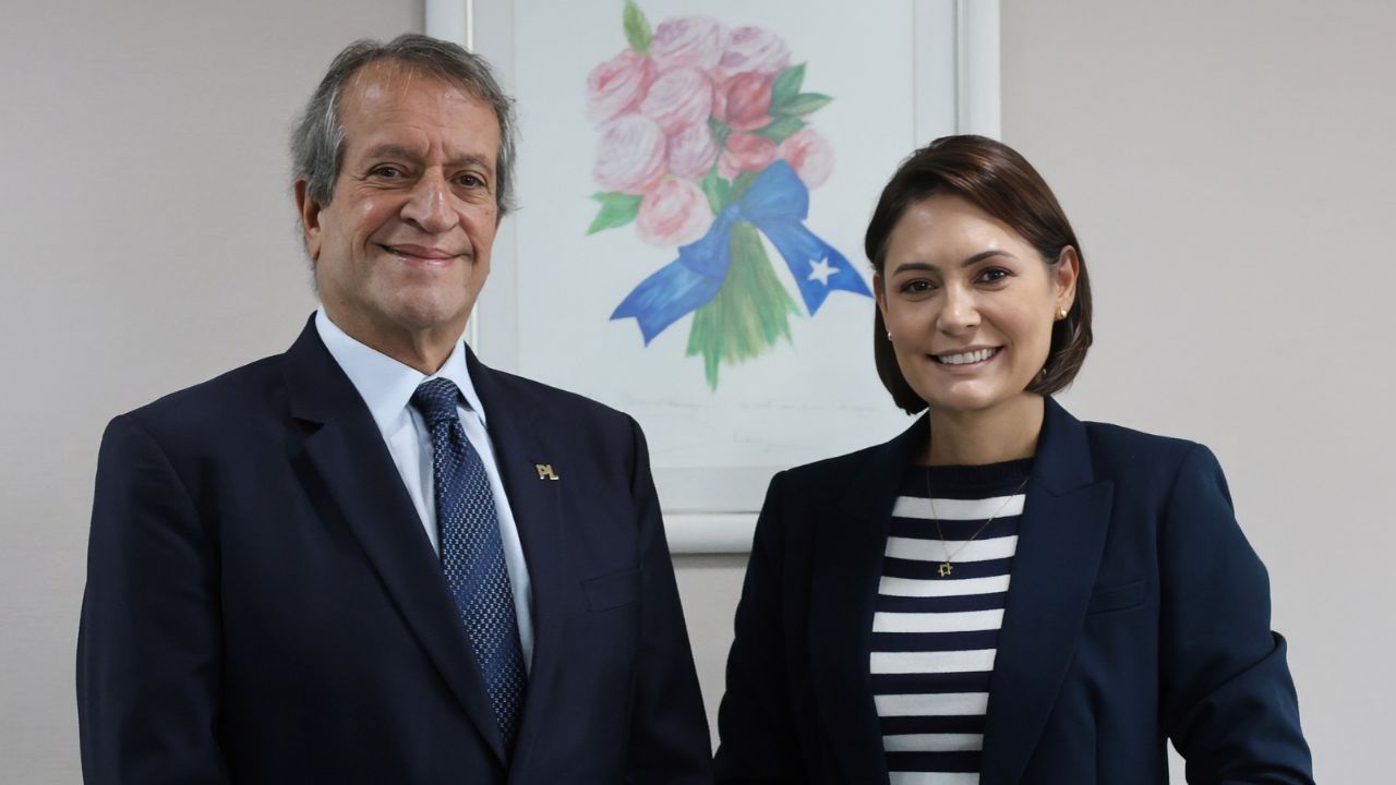 Valdemar pergunta a Michelle se Jair Bolsonaro sabia da fuga